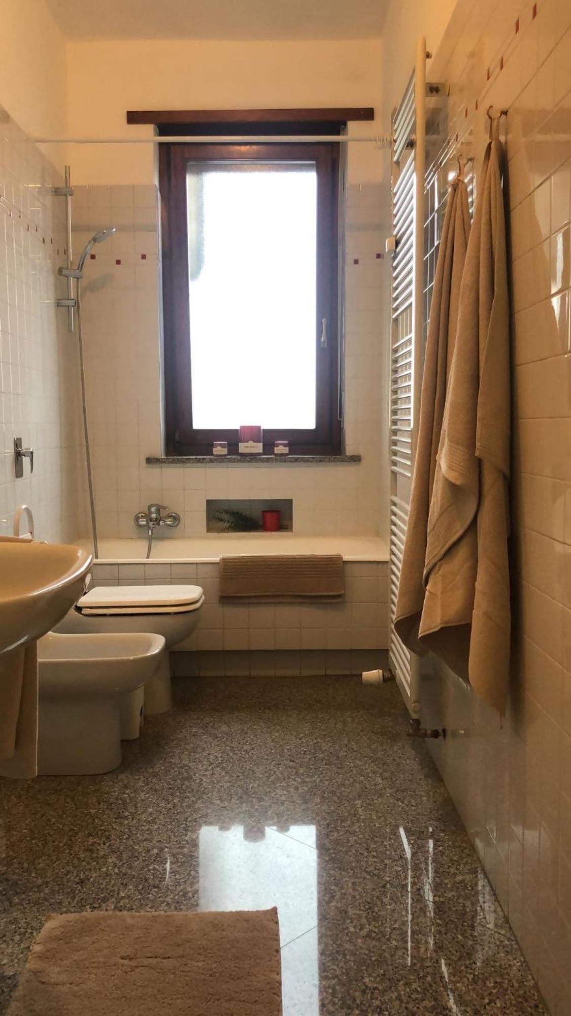 Appartement Metro Molinette Panoramico Con 6 Posti Letto à Turin Extérieur photo