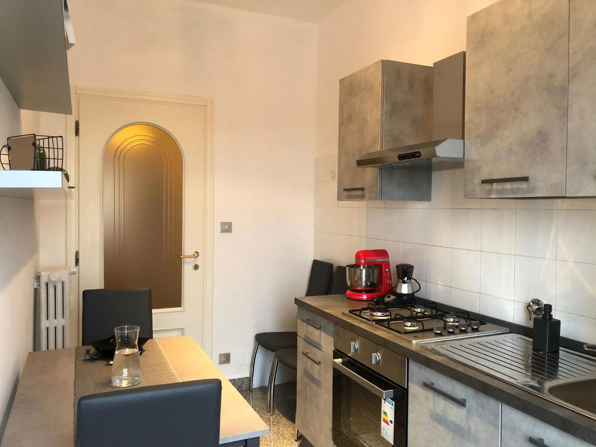 Appartement Metro Molinette Panoramico Con 6 Posti Letto à Turin Extérieur photo