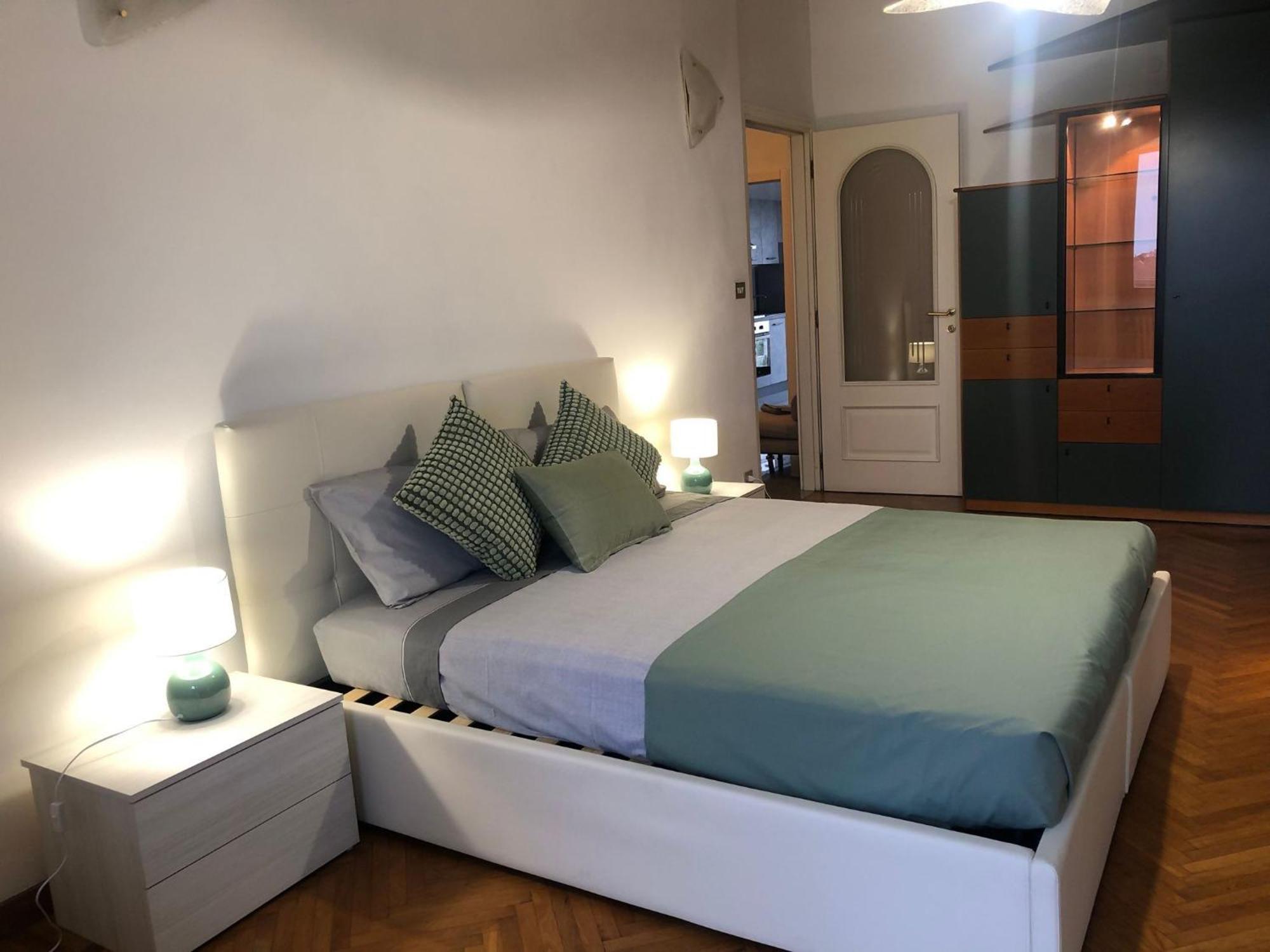 Appartement Metro Molinette Panoramico Con 6 Posti Letto à Turin Extérieur photo